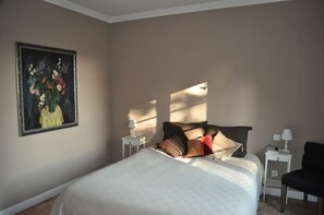 4 Schlafzimmer, Zimmersafe, Bügeleisen/Bügelbrett, kostenloses WLAN