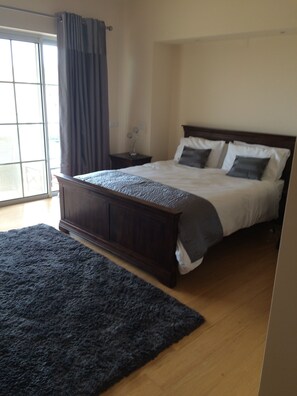 4 bedrooms, iron/ironing board, travel cot, free WiFi