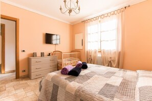1 bedroom, iron/ironing board, WiFi, bed sheets - Il Poggiolo, house between country and sea! (Montemagno)