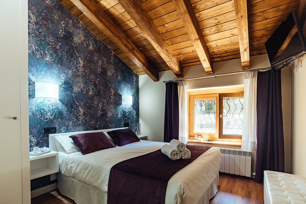 Marriage room in Hotel Rural Pinares de Soria (2Px)