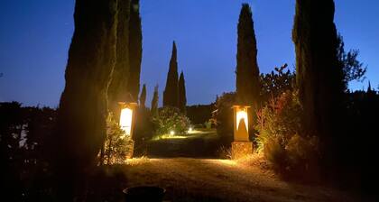 Private Villa zwischen Olivenbaeumen mit privat Pool