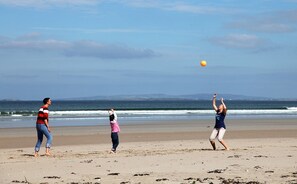 Beach - Luxurious 4 star dormer cottage in Cloghane  Dingle Peninsula (Cloghane)