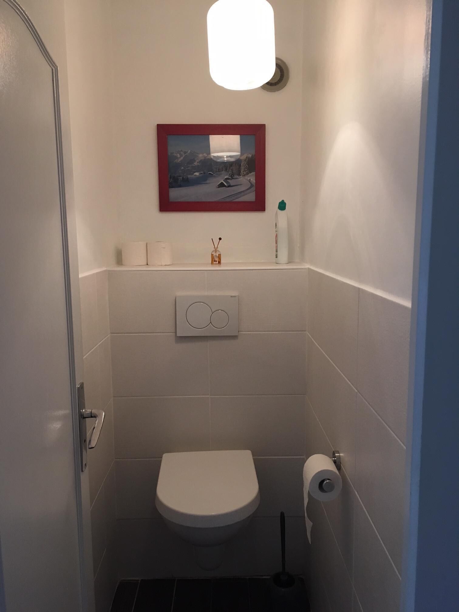 Apartment between city and lake, near shops