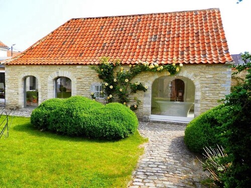 Kaunis, tilava ja mukava 19th century tyyliin talo maaseudulla