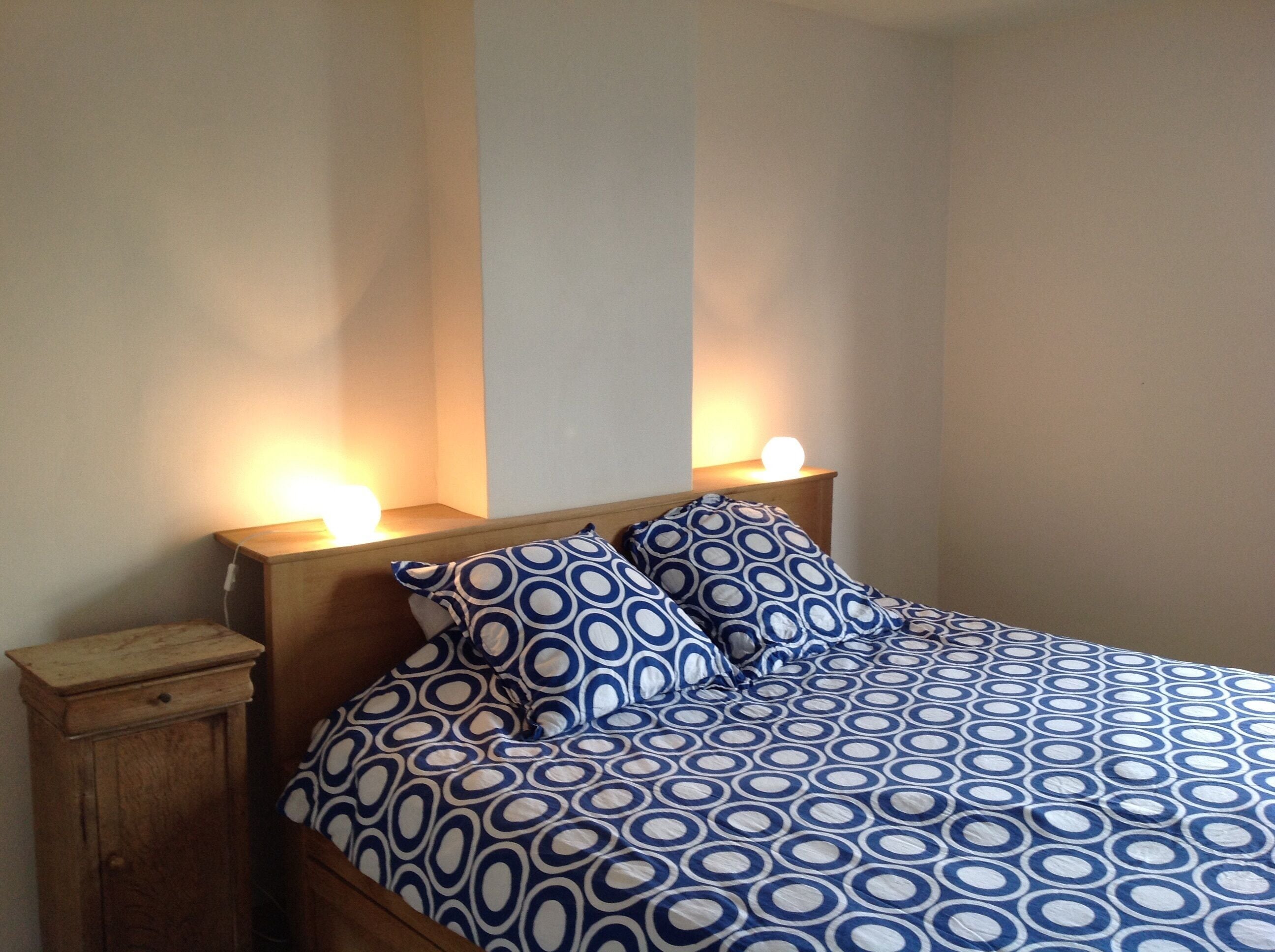 6 多间卧室、办公桌、熨斗/熨衣板、旅行婴儿床