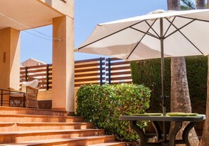 Outdoor dining - Beautiful Ground Floor Apartment In Javea (Xàbia)