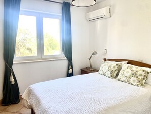 4 habitaciones, tabla de planchar con plancha y wifi gratis 