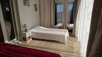 6 slaapkamers, een strijkplank/strijkijzer, gratis wifi