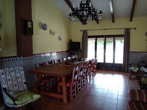 Dining - ideal place to relax and unwind farm. (Santa Margalida)