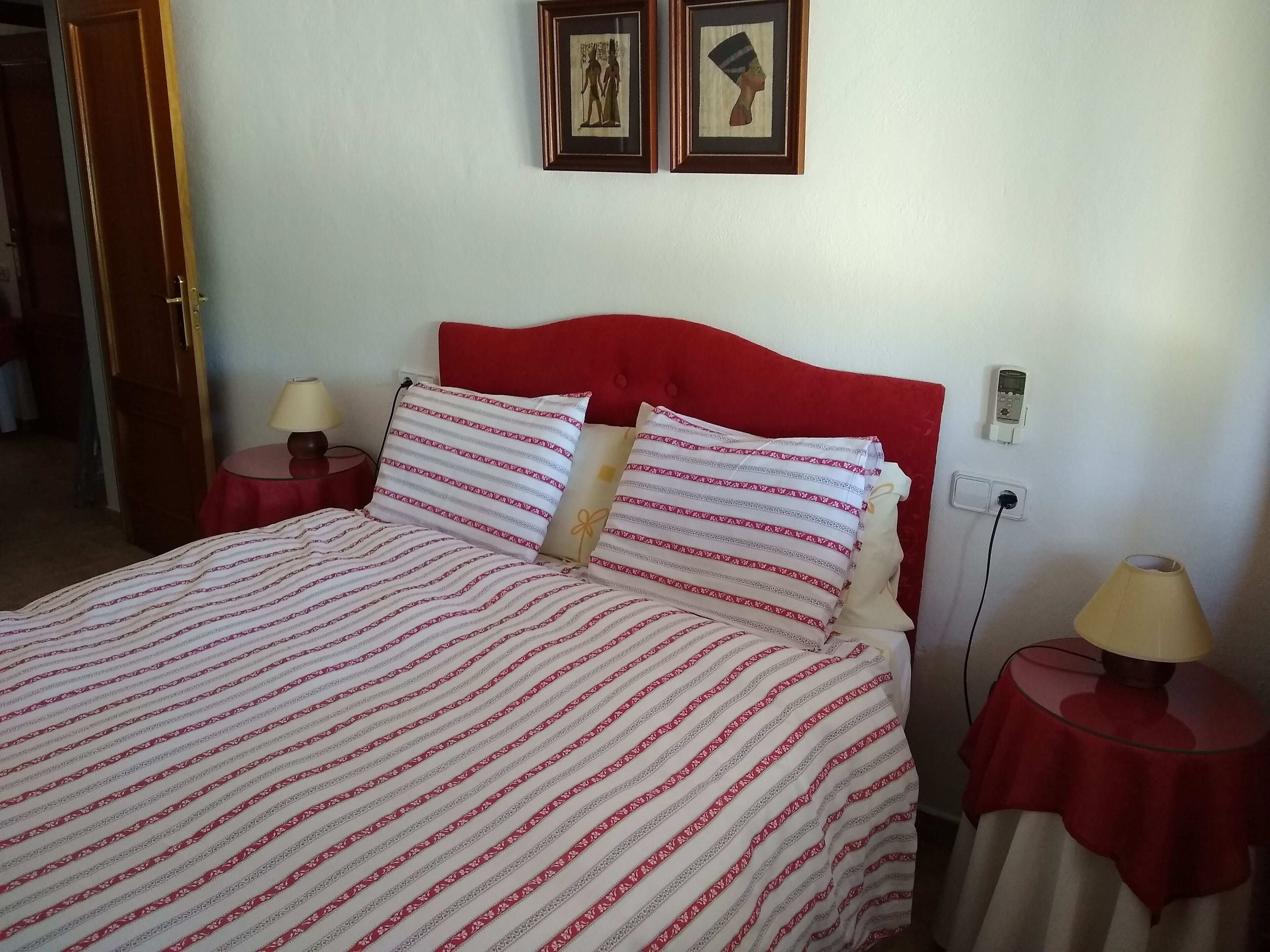 4 多间卧室、熨斗/熨衣板、旅行婴儿床、免费 WiFi