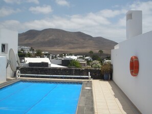 Een verwarmd zwembad