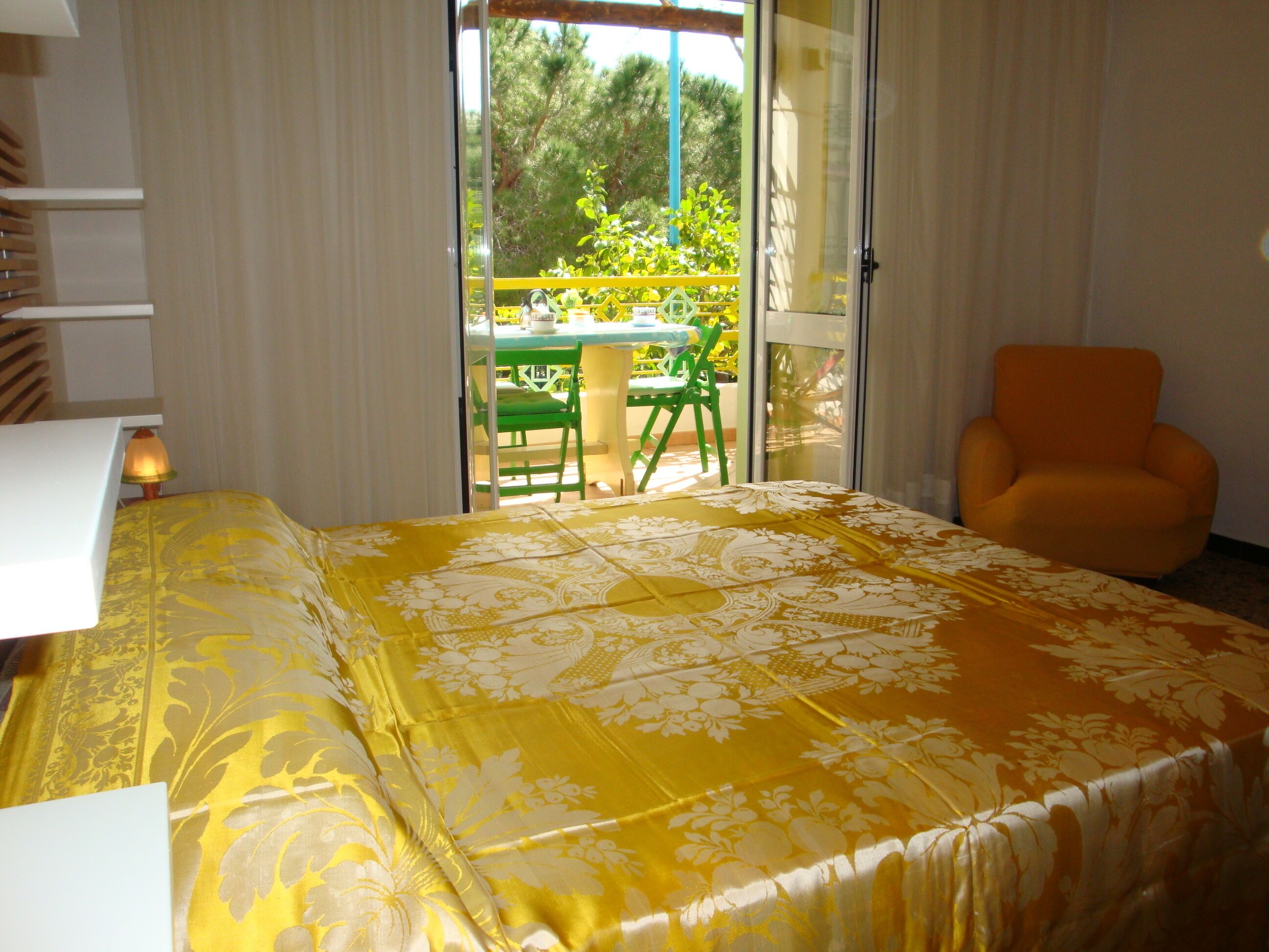 Casa LIMONE, 400 metri dal mare, wi-fi, spazio giardino.