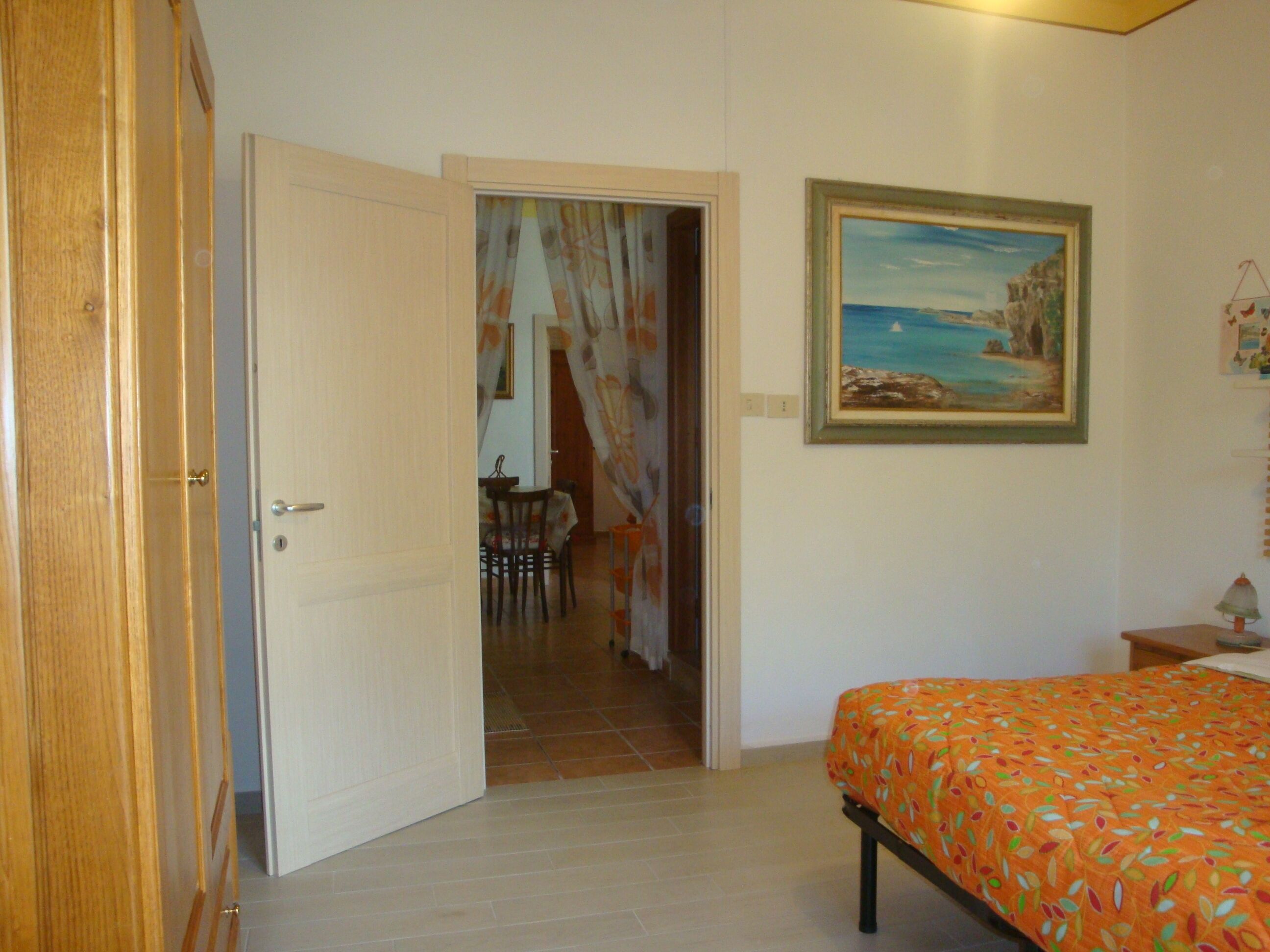 Casa LIMONE, 400 metri dal mare, wi-fi, spazio giardino.