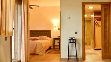 6 bedrooms, iron/ironing board, travel crib, free WiFi