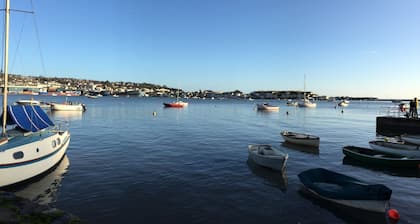 Delightful Cottage on Shaldon Green, 50m to Beach, Nautical Decor | Sleeps 4-6