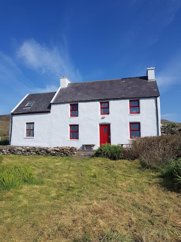 Youngs Cottage by the sea