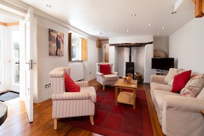 Flat-screen TV, fireplace, foosball, table tennis