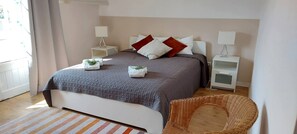 4 間睡房、書桌、隔音、熨斗/熨衫板