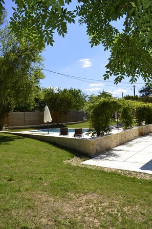 A heated pool - CHARMING PERIGOURDINE ALONG THE DORDOGNE (Cours-De-Pile)