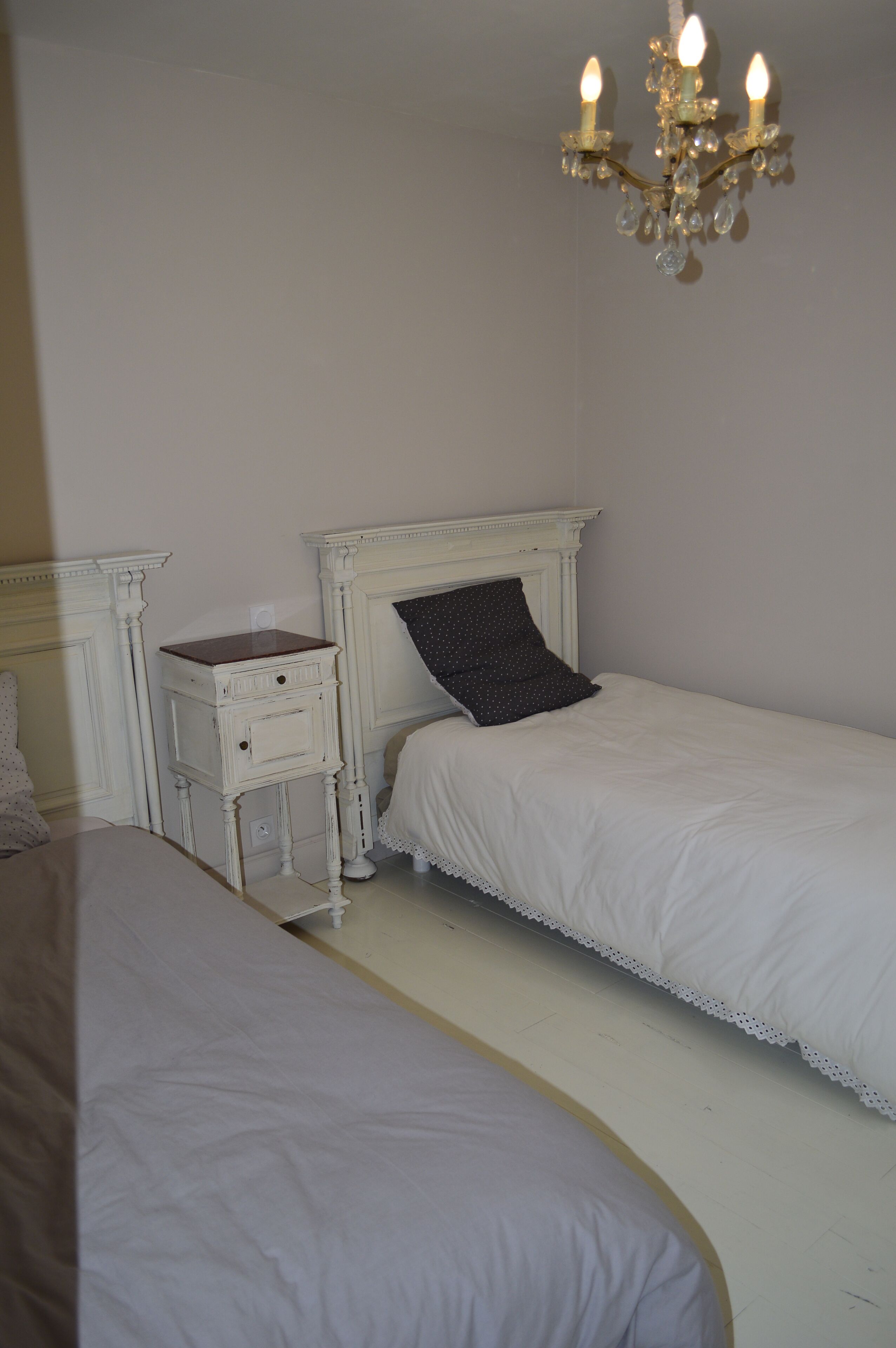 3 chambres, fer et planche à repasser, Wi-Fi, draps fournis