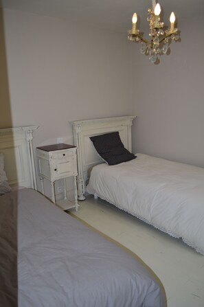 3 Schlafzimmer, Bügeleisen/Bügelbrett, WLAN, Bettwäsche