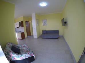 2 bedrooms, in-room safe, WiFi, bed sheets