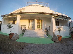 Esterni
