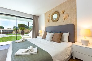 6 bedrooms, in-room safe, iron/ironing board, free WiFi