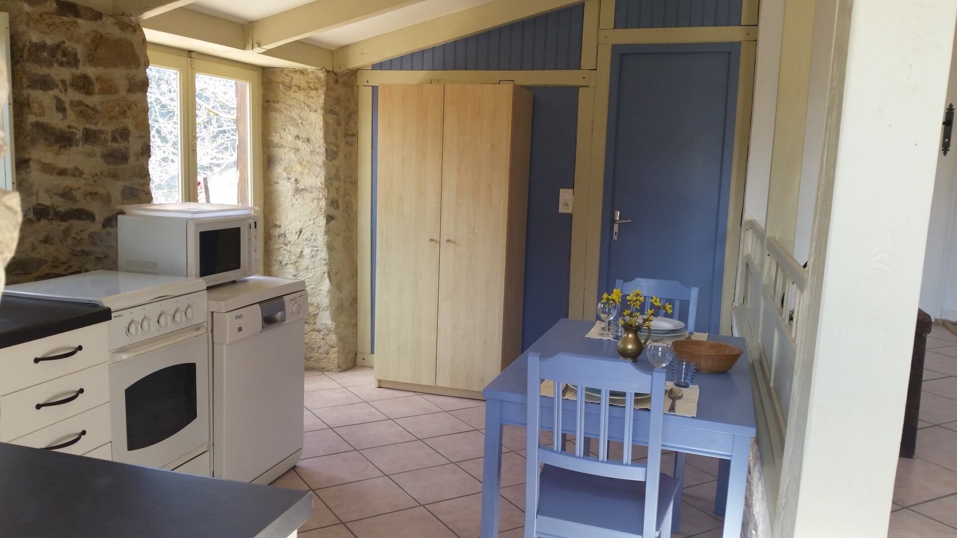 Bergerie idyllique avec vue, grande piscine chauffée et 6ac de beau terrain