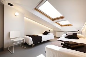 7 habitaciones, tabla de planchar con plancha y wifi gratis