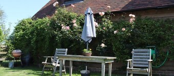 Studio With Uninterrupted Views Of Romney Marsh. Visit Rye Hythe and Canterbury