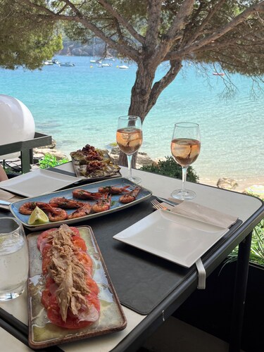 Geräumige Villa, Aussicht auf das Meer und die Berge, privater Pool, Klimaanlage