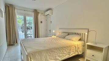 4 chambres, fer et planche à repasser, lit parapluie, Wi-Fi gratuit