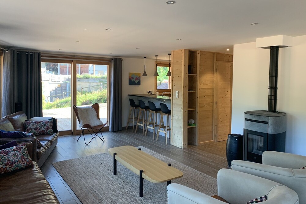 Luxury Self Catered Chalet with hot tub, Morzine-Avoriaz, Portes Du Soleil