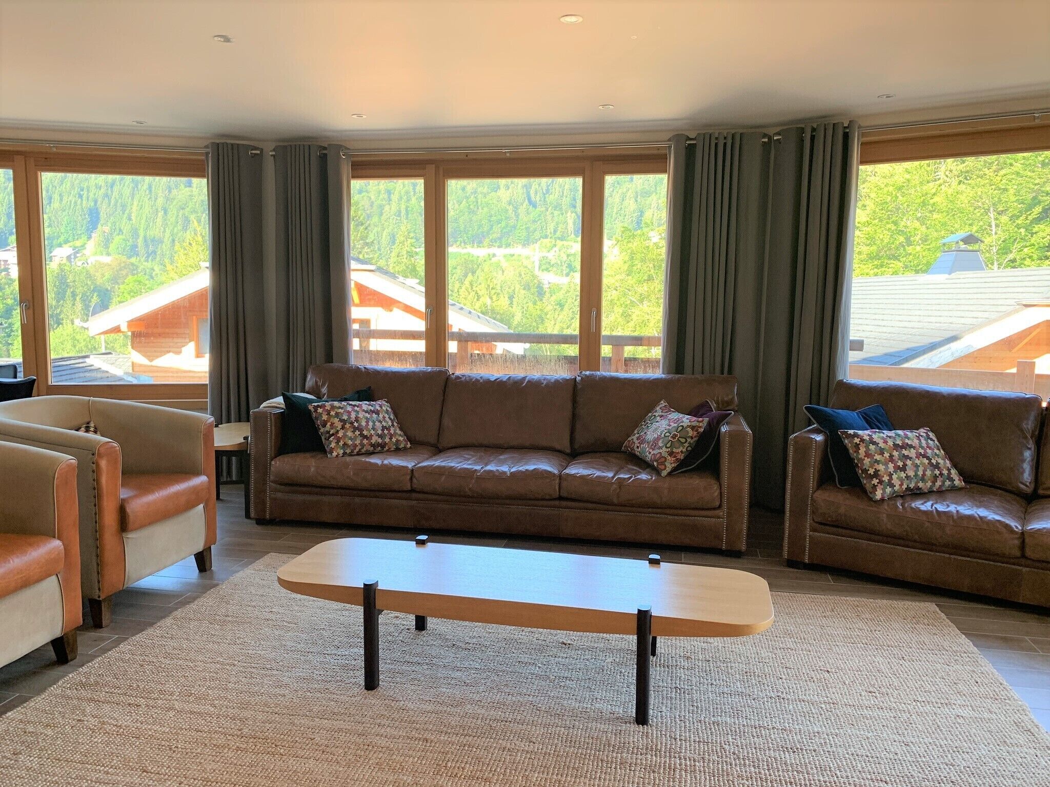 Luxury Self Catered Chalet with hot tub, Morzine-Avoriaz, Portes Du Soleil 