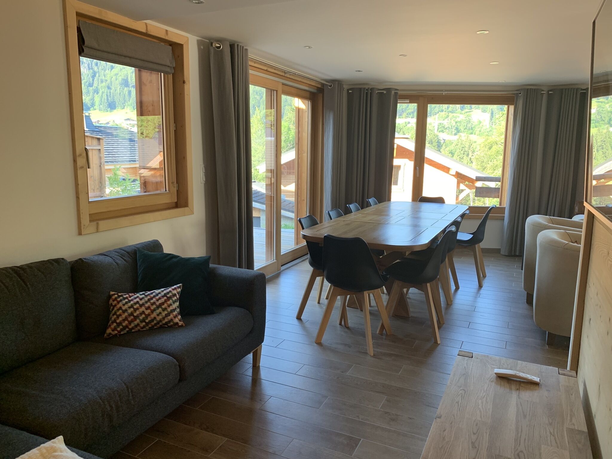 Luxury Self Catered Chalet with hot tub, Morzine-Avoriaz, Portes Du Soleil 