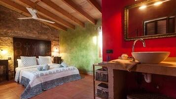 5 chambres, fer et planche Ă repasser, accĂšs Internet, draps fournis