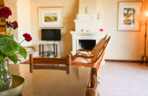 Interior - First Class Villa with private pool and extensive garden in Xewkija for 7  (Gozo xwk)