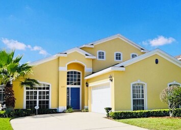 LAKESIDE VILLA
