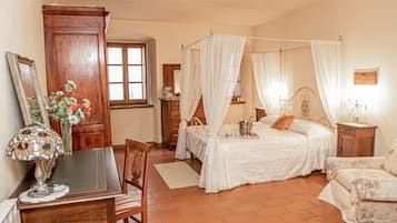 9 多间卧室、熨斗/熨衣板、WiFi、床单