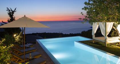 Luxusvilla mit endlosem Meerblick, nahe dem berühmten Porto Katsiki!