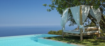 Luxury Villa with endless sea view,close to famous Porto Katsiki!
