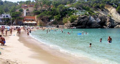Maison de charme en bord de mer idéale pour les familles avec enfants.