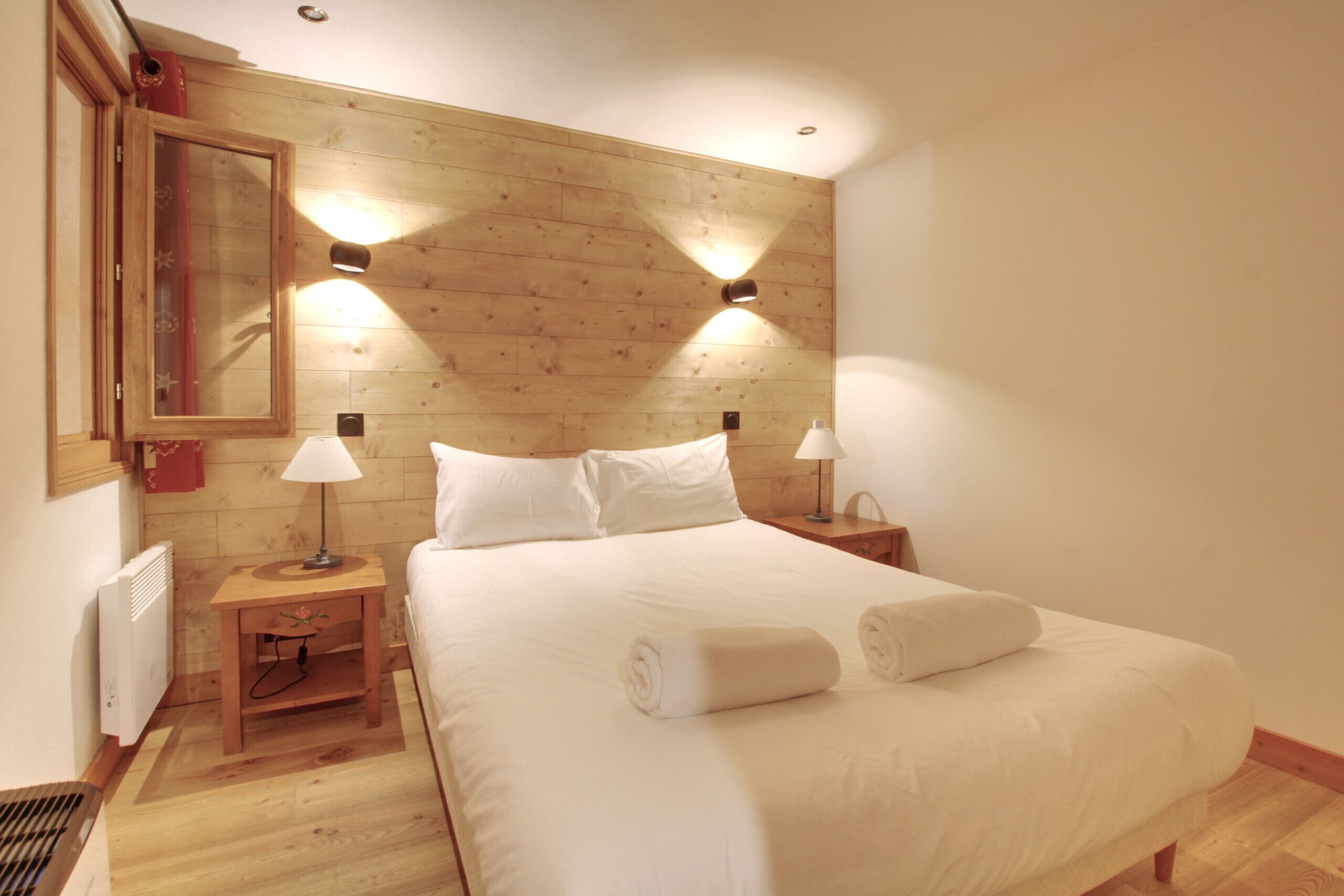 3 bedrooms, iron/ironing board, travel crib, free WiFi