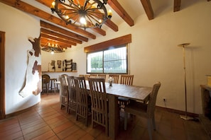 Dining - Spectacular villa with Jacuzzi, in avocado estate, capacity for 19 people (Polop)