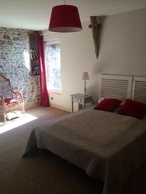 2 camere, ferro/asse da stiro