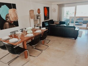 Dining - Villa for 8 with 360' view, walking distance BEACH, solarium, Pool. (Marbella)