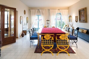 Dining - Premium villa with pool in Taormina, Sicily - 10 pax (Taormina)