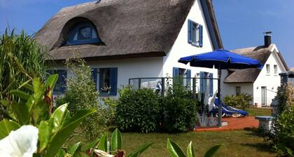 Ferienhaus Seehund am Meer, Kurpark , Hunde 😊, WLAN, Kamin, Garten eingezäunt