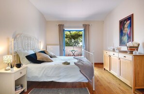 4 Schlafzimmer, Bügeleisen/Bügelbrett, WLAN, Bettwäsche